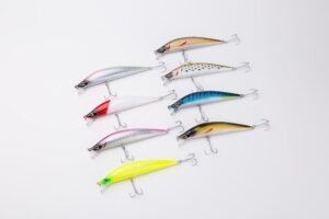 SEÑUELO X-FISH INNU 90 – 9 cm / 16 g – Media Agua / Efecto Sonoro